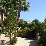 Bed & Breakfast La Piccola Oasi 4*