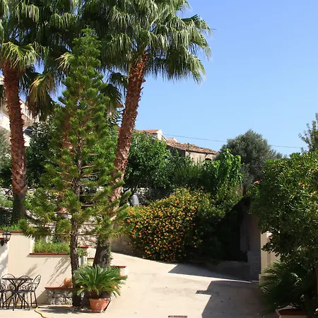 Frühstückspension La Piccola Oasi 4*